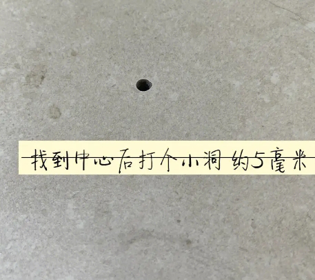 正镶白旗瓷砖空鼓维修公司专业解答在瓷砖铺贴过程中，如果砂料搅拌不均匀，将会带来以下问题